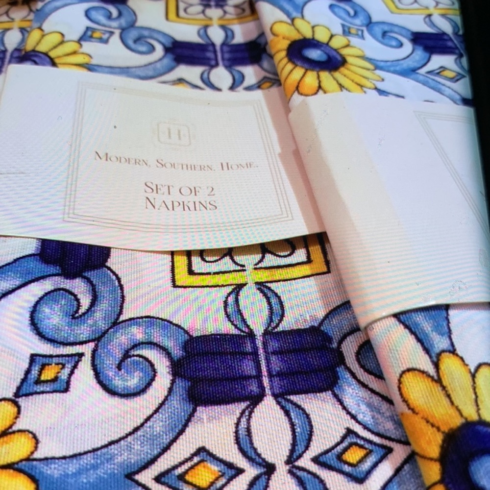 NEW ModernSouthernHome Al Fresco 4 Sets of 2 Napkins. 52% Cotton & 48% Polyester - Picture 10 of 12